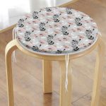 - RealHomes Yuvarlak Fermuarlı Minder - Realhomes  Pastel Zemin Üzerinde Yaprak Desenli Dijital Baskılı Modern Yuvarlak Fermuarlı Sandalye Minderi Realhomes