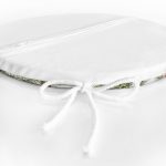 - RealHomes Yuvarlak Fermuarlı Minder - Realhomes Beyaz Zemin Üzerinde Kozalak Desenli Dijital Baskılı Modern Yuvarlak Fermuarlı Sandalye Minderi Realhomes