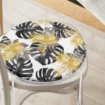 - RealHomes Yuvarlak Fermuarlı Minder - Realhomes Beyaz Zemin Üzerinde Gold Detaylı Siyah Yaprak Desenli Dijital Baskılı Modern Yuvarlak Fermuarlı Sandalye Minderi Realhomes