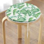 - RealHomes Yuvarlak Fermuarlı Minder - Realhomes Beyaz Zemin Üzerinde Yeşil Yaprak Desenli Dijital Baskılı Modern Yuvarlak Fermuarlı Sandalye Minderi Realhomes