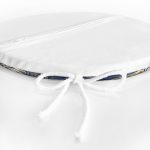 - RealHomes Yuvarlak Fermuarlı Minder - Realhomes  Mavi Zemin Üzerinde Gold Detaylı Yaprak Desenli Dijital Baskılı Modern Yuvarlak Fermuarlı Sandalye Minderi Realhomes