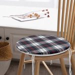 Beyaz Zemin Üzerinde Renkli Ekose Desenli Dijital Baskılı Modern Yuvarlak Fermuarlı Sandalye Minderi Realhomes