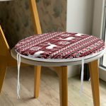 - RealHomes Yuvarlak Fermuarlı Minder - Realhomes  Kırmızı Ekose Desenli Geyik Motifli Dijital Baskılı Modern Yuvarlak Fermuarlı Sandalye Minderi Realhomes