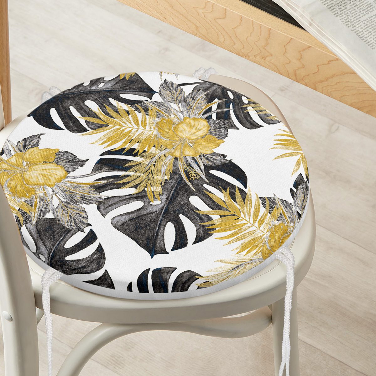 Beyaz Zemin Üzerinde Gold Detaylı Yaprak Desenli Dijital Baskılı Modern Yuvarlak Fermuarlı Sandalye Minderi Realhomes