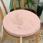 - RealHomes Yuvarlak Fermuarlı Minder - Realhomes Pastel Zemin Üzerinde Unicorn Desenli Dijital Baskılı Modern Yuvarlak Fermuarlı Sandalye Minderi Realhomes