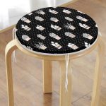 - RealHomes Yuvarlak Fermuarlı Minder - Realhomes Siyah Zemin Üzerinde Kaktüs Desenli Dijital Baskılı Modern Yuvarlak Fermuarlı Sandalye Minderi Realhomes