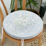 - RealHomes Yuvarlak Fermuarlı Minder - Realhomes  Renkli Zeminli Beyaz Ortanca Çiçek Desenli Dijital Baskılı Modern Yuvarlak Fermuarlı Sandalye Minderi Realhomes