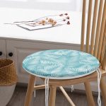 - RealHomes Yuvarlak Fermuarlı Minder - Realhomes Turkuaz Zeminde Beyaz Yaprak Figürlü Dijital Baskılı Modern Yuvarlak Fermuarlı Sandalye Minderi Realhomes