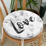 - RealHomes Yuvarlak Fermuarlı Minder - Realhomes  Mermer Zemin Üzerinde Love Yazılı Özel Tasarım Modern Yuvarlak Fermuarlı Sandalye Minderi Realhomes