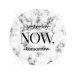 - RealHomes Yuvarlak Fermuarlı Minder - Realhomes Mermer Zeminde NOW Yazılı Özel Tasarım Modern Yuvarlak Fermuarlı Sandalye Minderi Realhomes