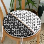 - RealHomes Yuvarlak Fermuarlı Minder - Realhomes Siyah & Beyaz Ogea Desenli Dijital Baskılı Yuvarlak Fermuarlı Sandalye Minderi Realhomes