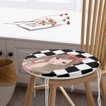 - RealHomes Yuvarlak Fermuarlı Minder - Realhomes Dama Zeminli Fashion Girl Tasarımlı Dijital Baskılı Modern Yuvarlak Fermuarlı Sandalye Minderi Realhomes