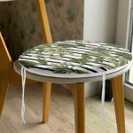 - RealHomes Yuvarlak Fermuarlı Minder - Realhomes  Çizgili Zemin Tropik Yaprak Motifli Modern Yuvarlak Fermuarlı Sandalye Minderi Realhomes