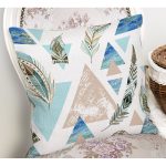 - K2395-Gorsel-1 - Realhomes Kuş Tüyü Motifli Geometrik Şekiller Baskılı Yastık Kırlent Kılıfı Realhomes