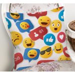 - K4934-Gorsel-1 - Realhomes Realhomes Emoji ve Like Dijital Baskılı Modern Yastık Kılıfı Realhomes