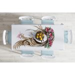 - Masa-5094-Gorsel-1 - Realhomes  Beyaz Zeminde Renkli Kalem Çizimli Dekoratif Modern Masa Örtüsü Realhomes