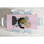 - Masa-5308pembe-Gorsel-1 - Realhomes  Pembe Zemin Üzerinde Soyut Yaprak Çizimli Dekoratif Masa Örtüsü Realhomes