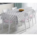 - Masa-5410-Gorsel - Realhomes Kot Zemin Üzerinde Çam Ağacı Motifli Masa Örtüsü Realhomes