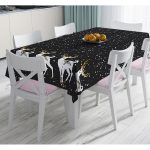 Siyah Zeminde Geyik Desenli Dijital Baskılı Modern Masa Örtüsü Realhomes
