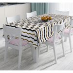 Beyaz Zemin Üzerinde Gold Ve Siyah Renkli Çizgiler Dijital Baskılı Modern Masa Örtüsü Realhomes