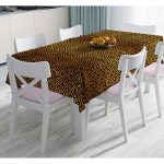 Gold Zemin Üzerinde Siyah Geometrik Desenli Dijital Baskılı Modern Masa Örtüsü Realhomes