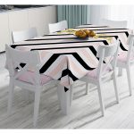 - Masa-8245-Gorsel - Realhomes Beyaz Zeminde Renkli Yatay Çizgili Gold Detaylı Hello Yazılı Dijital Baskılı Modern Masa Örtüsü Realhomes