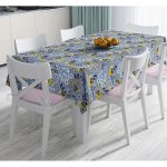 Renkli Zemin Üzerinde Çiçek Desenli Dijital Baskılı Modern Masa Örtüsü Realhomes
