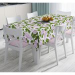 - Masa-8495-Gorsel - Realhomes Beyaz Zemin Üzerinde Yeşil Yapraklı Çiçek Desenli Dijital Baskılı Modern Masa Örtüsü Realhomes