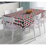 - Masa-8558-Gorsel - Realhomes  Beyaz Zemin Üzerinde Bordo Ve Yeşil Ekose Desenli Dijital Baskılı Modern Masa Örtüsü Realhomes