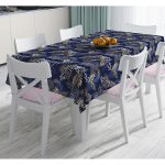 - Masa-8573-Gorsel - Realhomes  Mavi Zemin Üzerinde Gold Detaylı Yaprak Desenli Dijital Baskılı Modern Masa Örtüsü Realhomes
