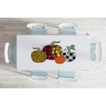 - Masa-8633-Gorsel-1 - Realhomes  Beyaz Zemin Üzerinde Ekoseli Balkabakları Dijital Baskılı Modern Masa Örtüsü Realhomes