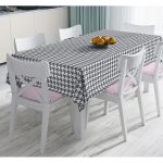 Beyaz Zemin Üzerinde Gri Ekose Desenli Dijital Baskılı Modern Masa Örtüsü Realhomes