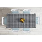 - Masa-8710-Gorsel-1 - Realhomes  Beyaz Zemin Üzerinde Siyah Ekose Desenli Dijital Baskılı Modern Masa Örtüsü Realhomes