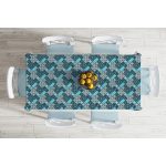 Renkli Zemin Üzerinde Geometrik Desenli Dijital Baskılı Modern Masa Örtüsü Realhomes