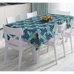 Renkli Zemin Üzerinde Geometrik Desenli Dijital Baskılı Modern Masa Örtüsü Realhomes