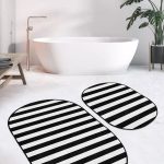 Beyaz Zemin Yılbaşı Temalı Çam Ağacı Motifli 2'li Oval Kaymaz Tabanlı Banyo & Mutfak Paspas Takımı Realhomes