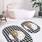 Kırmızı Ekose Motifli Yılbaşı Desenli 2'li Oval Kaymaz Tabanlı Banyo Paspası & Klozet Takımı Realhomes