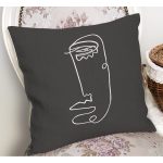 - RealHomes Dijital Baskılı Modern Yastık Kırlent Kılıfı - Realhomes Koyu Füme Oneline Yüz Tasarımlı Yastık Kırlent Kılıfı Realhomes