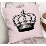 - RealHomes Dijital Baskılı Modern Yastık Kırlent Kılıfı - Realhomes Pembe Zemin Siyah Beyaz Taç Tasarımlı Yastık Kırlent Kılıfı Realhomes