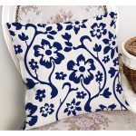 - RealHomes Dijital Baskılı Modern Yastık Kırlent Kılıfı - Realhomes Beyaz Zemin Lacivert Gül Motifli Dekoratik Yastık Kırlent Kılıfı Realhomes