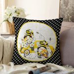 Sarı Zemin Çizgili Motif Kara Kedi Tasarımlı Modern Şönil Yastık Kırlent Kılıfı Realhomes