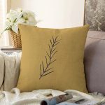 Sarı Zemin Çizgili Motif Kara Kedi Tasarımlı Modern Şönil Yastık Kırlent Kılıfı Realhomes