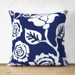 - RealHomes Çift Tarafı Dijital Baskılı Süet Yastık Kırlent Kılıfı - Realhomes  Lacivert Zeminli Beyaz Tropik Yaprak Motifli Süet Yastık Kırlent Kılıfı Realhomes