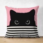 Pembe Zemin Çizgili Motif Kara Kedi Tasarımlı Modern Süet Yastık Kırlent Kılıfı Realhomes