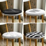 - RealHomes Yuvarlak Fermuarlı Sandalye Minderi - Realhomes 4'lü Siyah Beyaz Renkli Yuvarlak Fermuarlı Sandalye Minderi Seti Realhomes