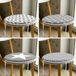 - RealHomes Yuvarlak Fermuarlı Sandalye Minderi - Realhomes  4'lü Gri Zigzag ve Yıldız Motifli Yuvarlak Fermuarlı Sandalye Minderi Seti Realhomes