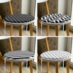 - RealHomes Yuvarlak Fermuarlı Sandalye Minderi - Realhomes  4'lü Siyah Beyaz Geometrik Şekilli Yuvarlak Fermuarlı Sandalye Minderi Seti Realhomes