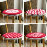 - RealHomes Yuvarlak Fermuarlı Sandalye Minderi - Realhomes 4'lü Kırmızı Home Sweet Temalı Yuvarlak Fermuarlı Sandalye Minderi Seti Realhomes