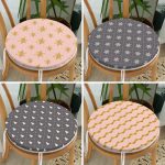 4'lü Renkli Zemin Üzerinde Gold Detaylı Yılbaşı Desenli Modern Yuvarlak Fermuarlı Sandalye Minderi Seti Realhomes