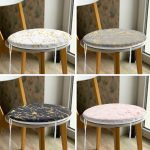 4'lü Renkli Zemin Üzerinde Gold Detaylı Mermer Desenli Modern Yuvarlak Fermuarlı Sandalye Minderi Seti Realhomes